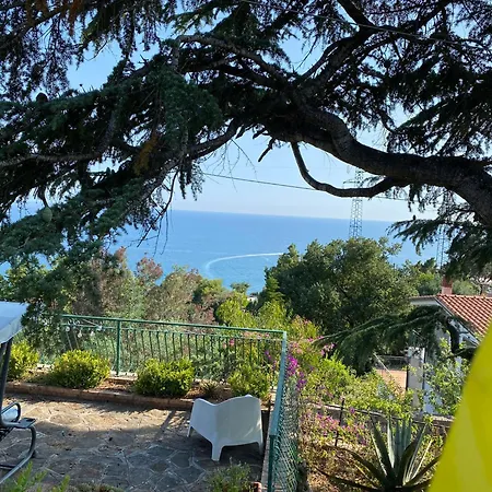 Spazio Sa Con Giardino E Vista Mare